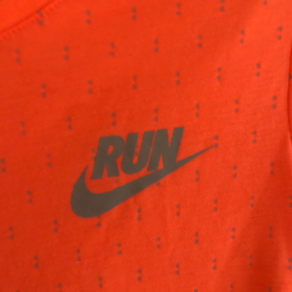 Nike tee - Picture 4 of 5